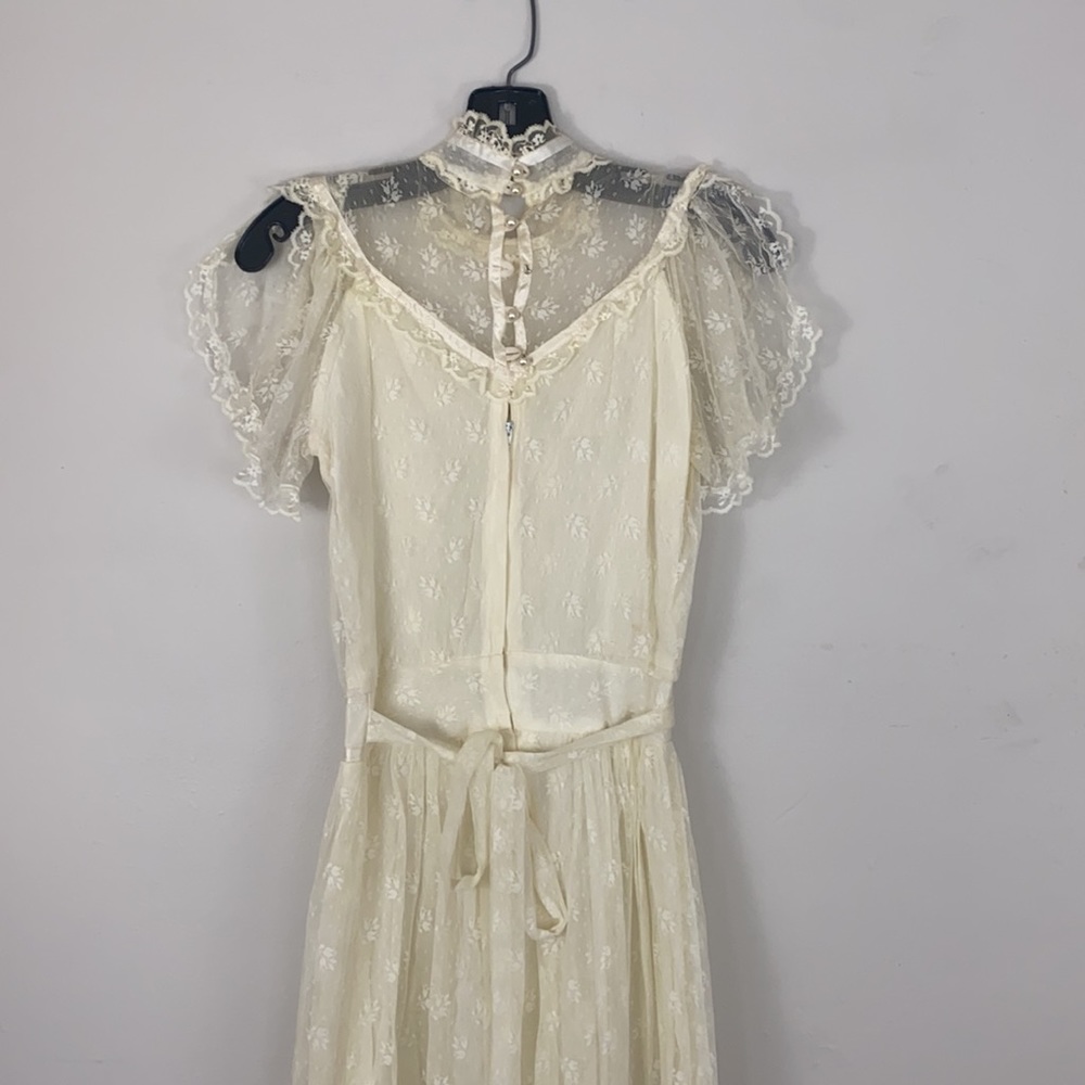 Gunne Sax Vintage Ivory Lace Victorian Wedding Dress - Picture 7 of 11